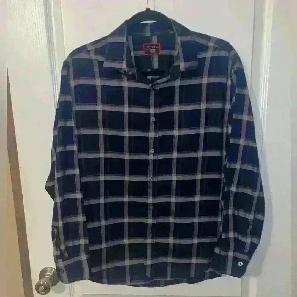 Untuckit‎ navy is laid button down shirt size medium